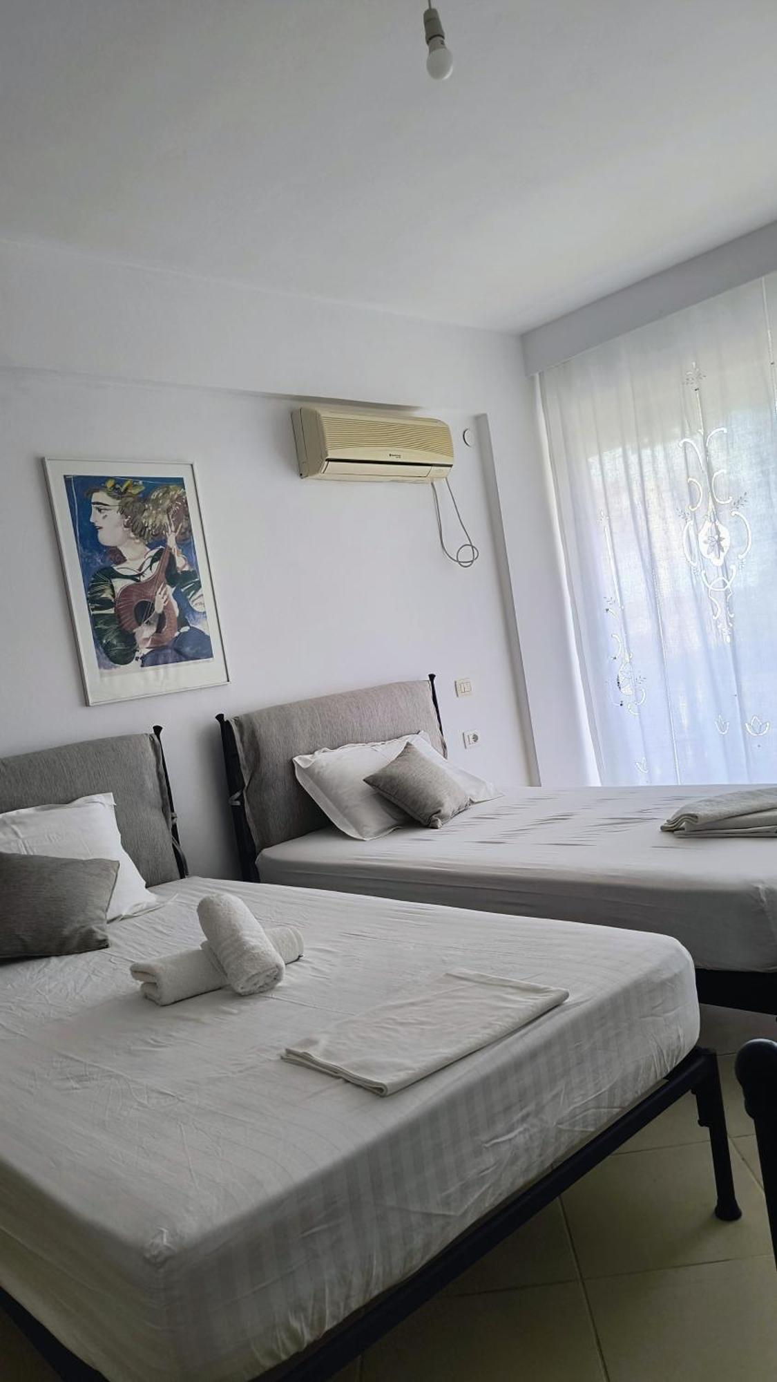 Polyxeni Apartments & Rooms Qeparo Exterior foto