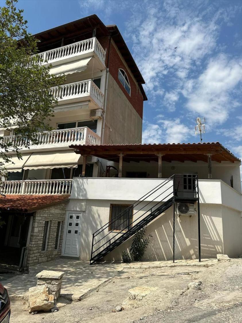 Polyxeni Apartments & Rooms Qeparo Exterior foto